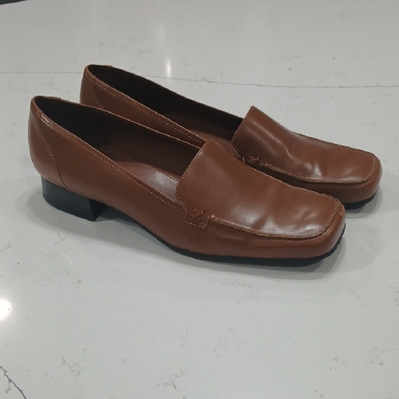 Rockport Shoes - Rockport Women's Brown Loafers Sz9.5 Leather Upper Pre-owned
